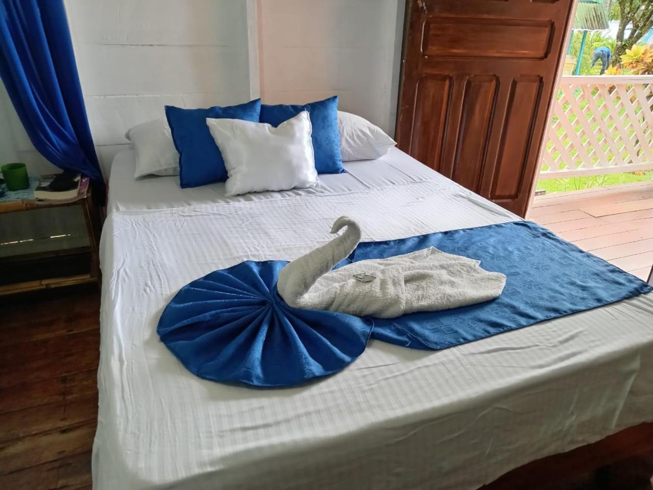 All Rankins Eco-Lodge Tortuguero Kültér fotó
